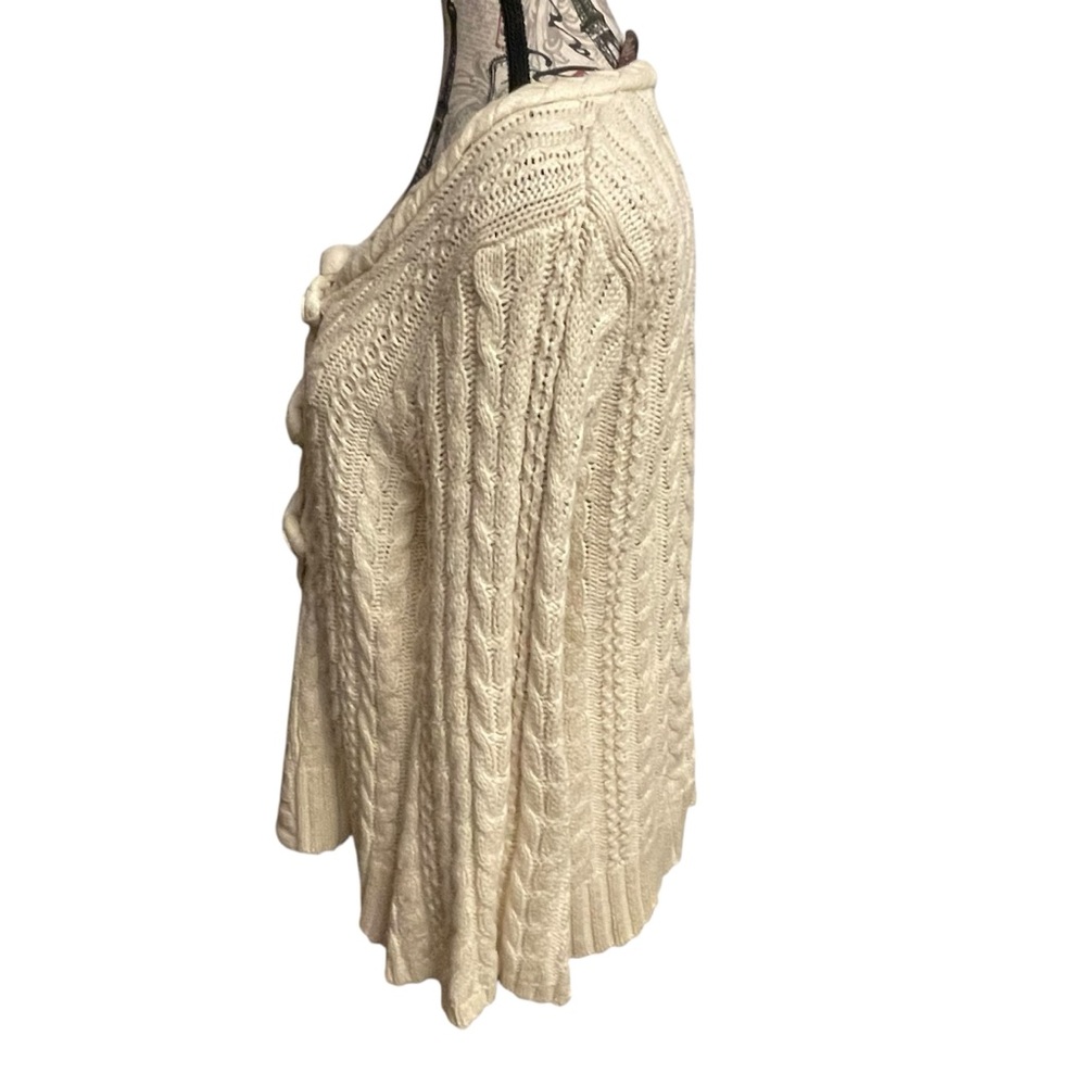 Chic Cream Cable Knit Women's Sweater - Picture 2 of 6
